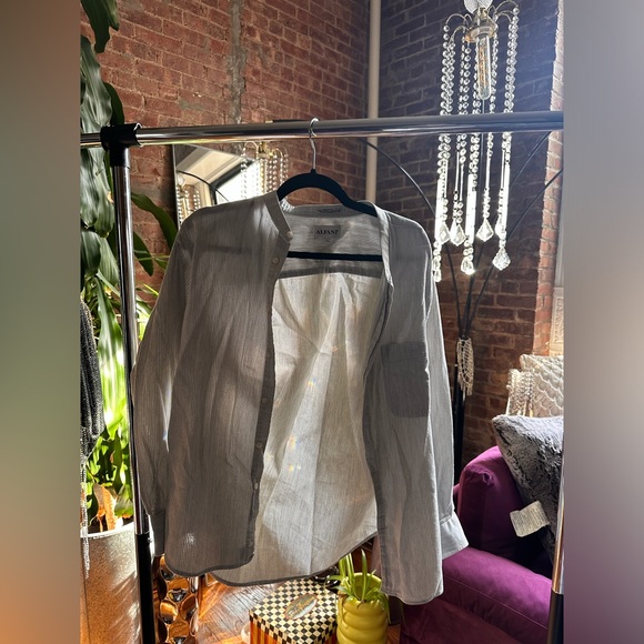 Blouse - Picture 2 of 4